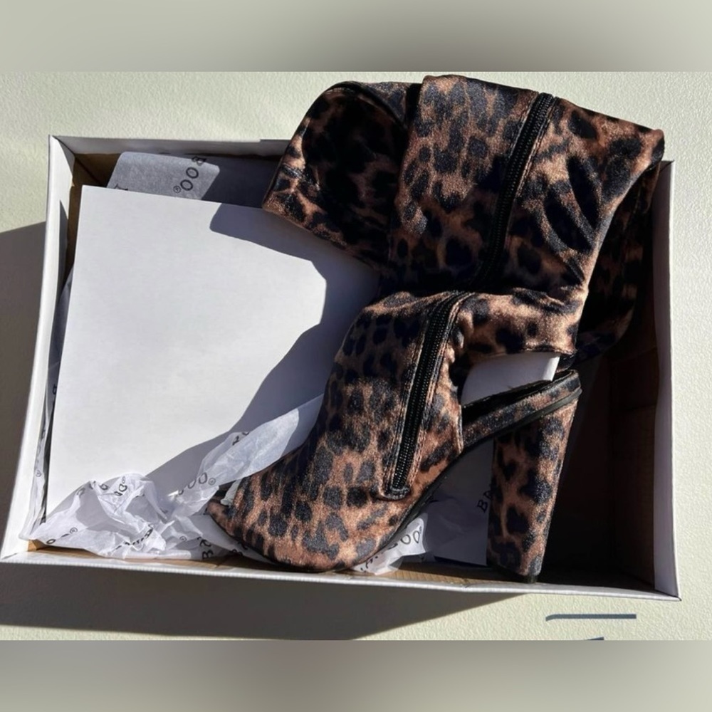 Size 10 Nwt Nib Bamboo Leopard Print Over The Kne… - image 3